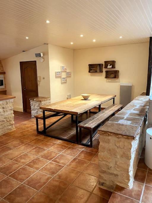 Puyreaux Uniquely Private Holiday Villa In The Charente מראה חיצוני תמונה