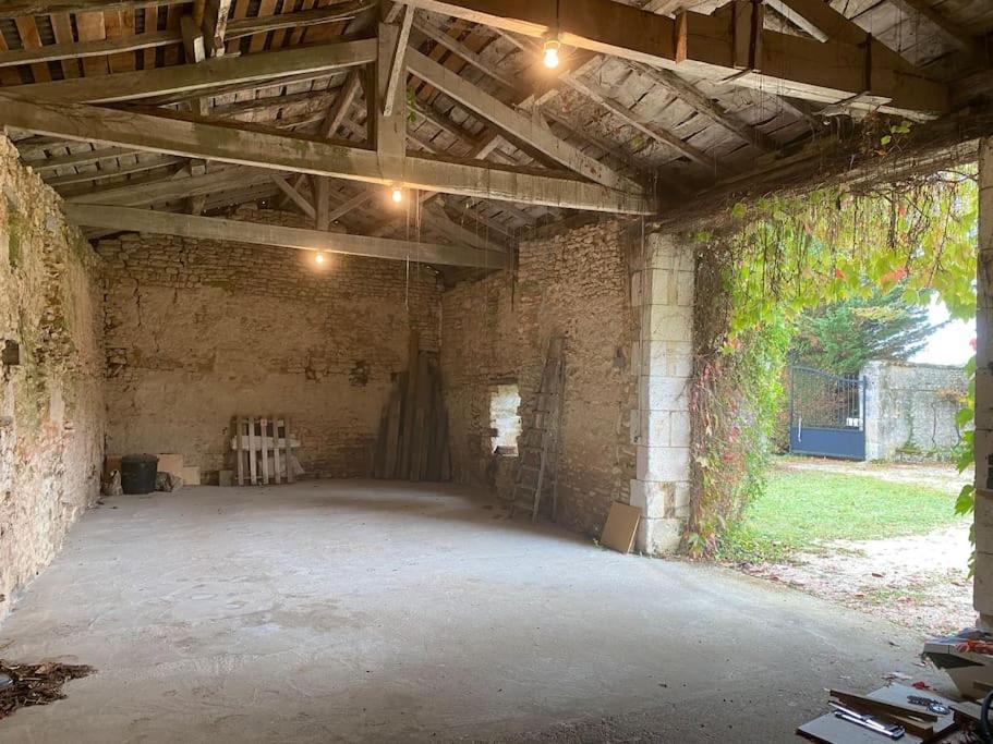 Puyreaux Uniquely Private Holiday Villa In The Charente מראה חיצוני תמונה